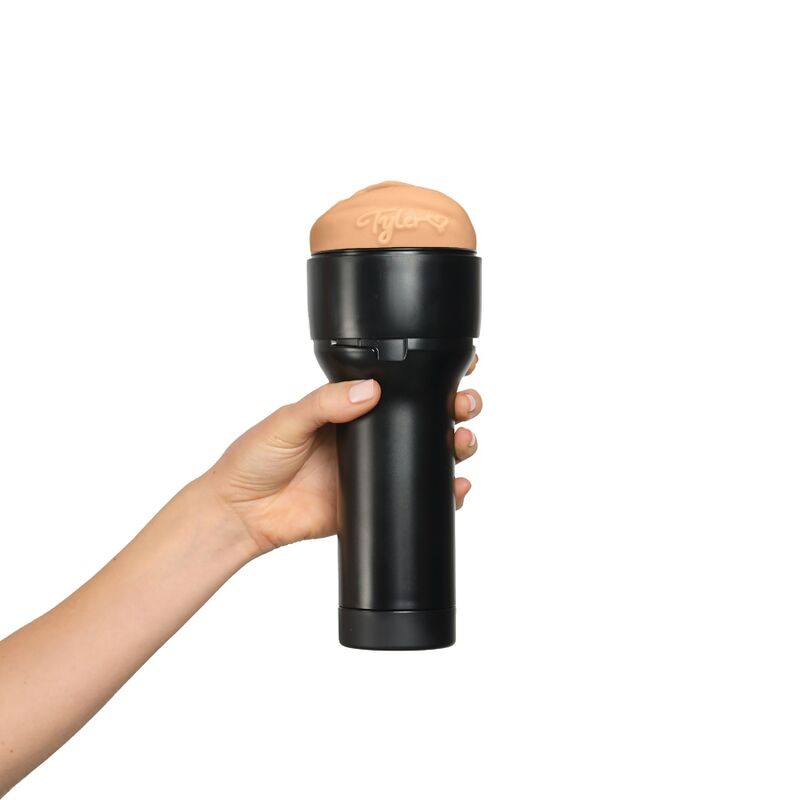 KIIROO - TYLER WISBY MASTURBADOR MASCULINO REALISTA